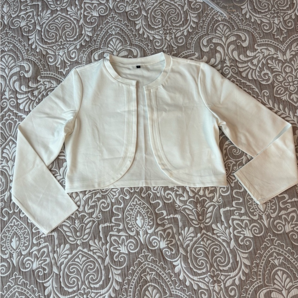 Cropped White Long Sleeve Bolero Jacket NWOT